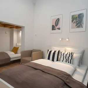 https://best-located-150-m2-5-bedrooms-apt.inbudapesthotels.com